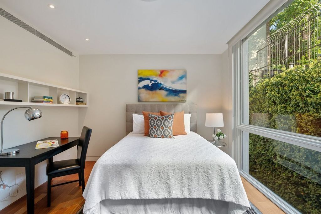 5 Bedroom 4 Bath Townhouse 4,068 Sq Ft in New York