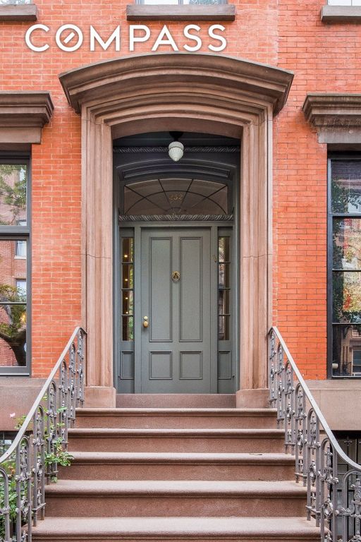 6 Bedroom 10 Bath Townhouse 4,875 Sq Ft in New York