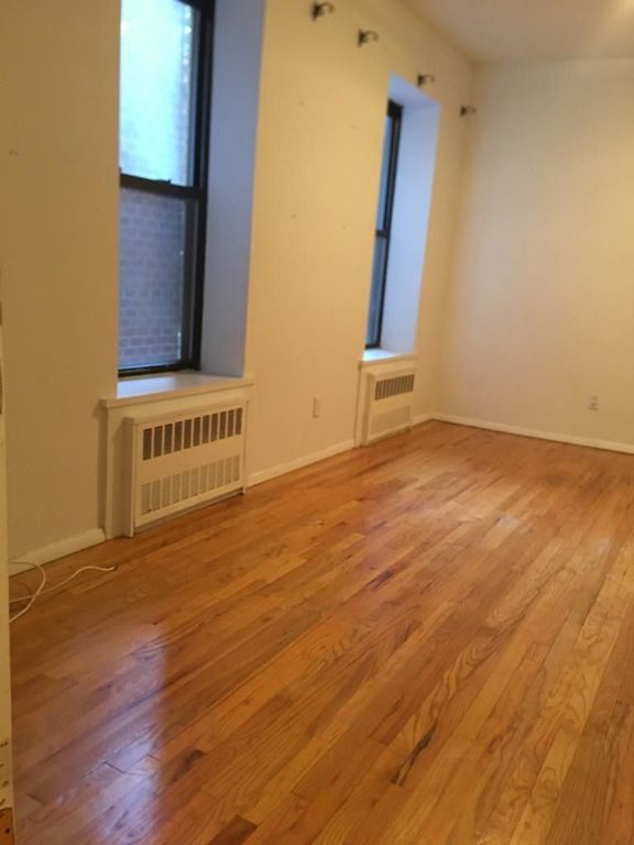 3 Bedroom 2 Bath Home 1,000 Sq Ft in New York