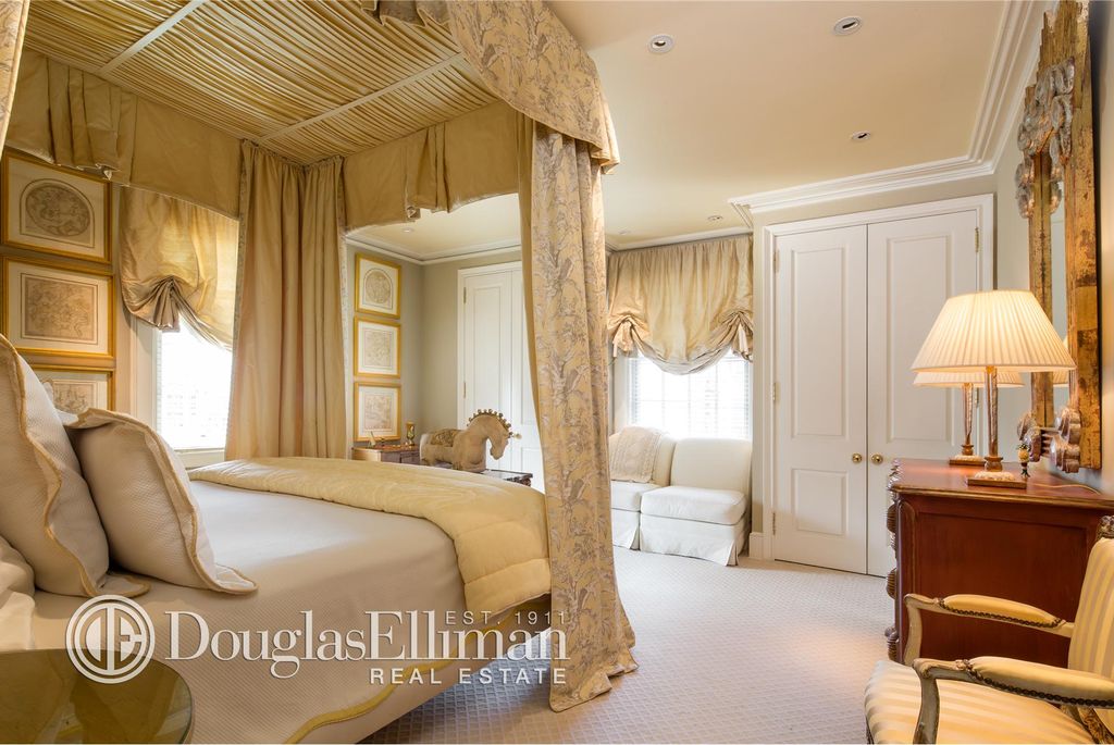 3 Bedroom 2.5 Bath Condo 160,890 Sq Ft in New York