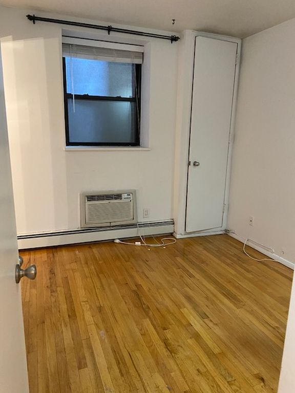3 Bedroom 2 Bath Home 1,000 Sq Ft in New York
