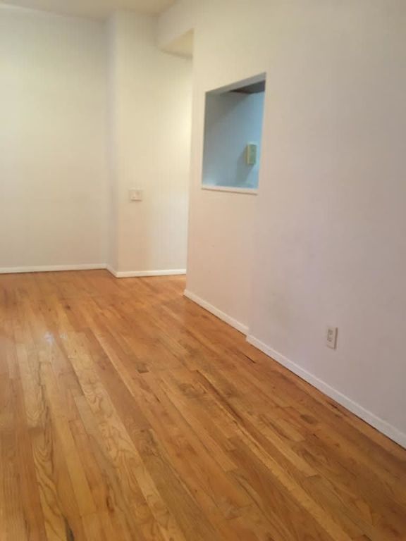 3 Bedroom 2 Bath Home 1,000 Sq Ft in New York