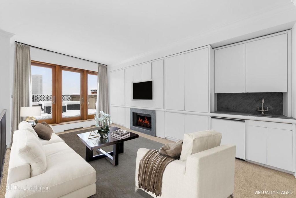 4 Bedroom 5 Bath Townhouse 4,400 Sq Ft in New York