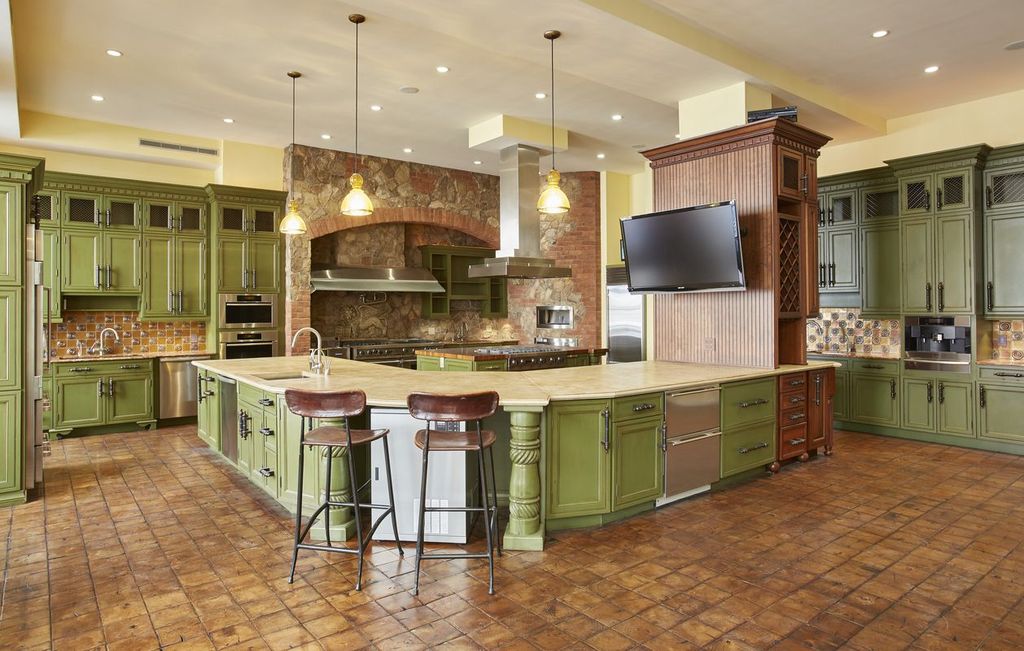 6 Bed 8 Bath Home 20,000 Sq Ft Buyer Match in Zip 10021