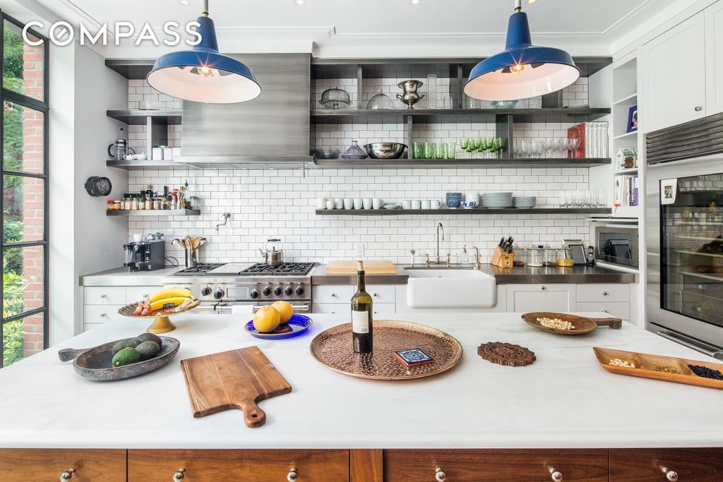 6 Bedroom 10 Bath Townhouse 4,875 Sq Ft in New York