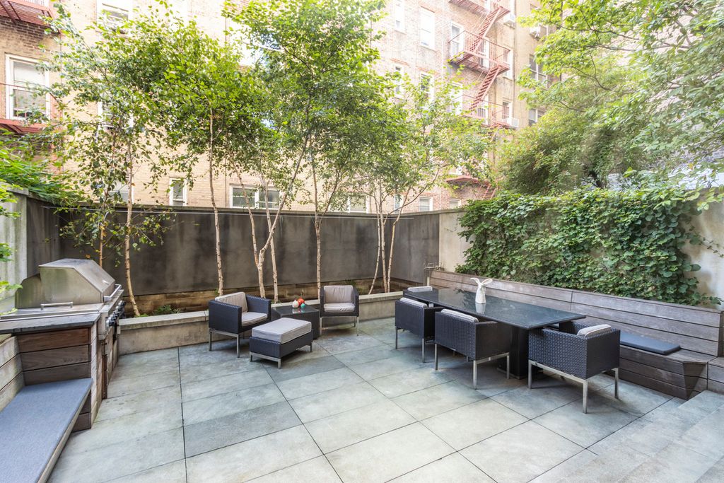 5 Bedroom 7 Bath Home 10,000 Sq Ft in New York