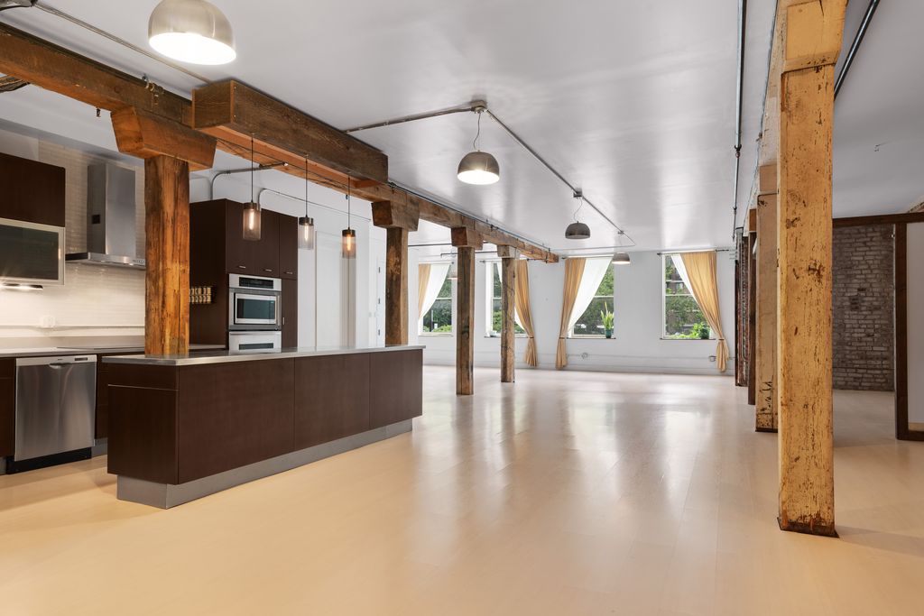 7 Bedroom 7 Bath Home 13,000 Sq Ft in New York