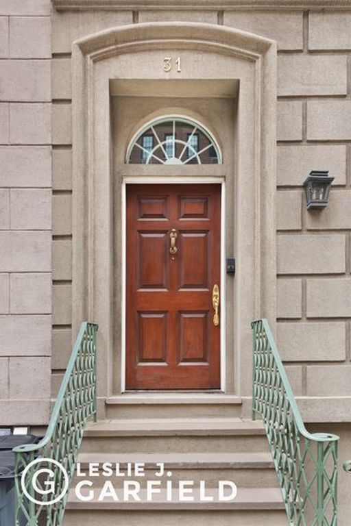 6 Bedroom 6 Bath Townhouse 3,700 Sq Ft in New York
