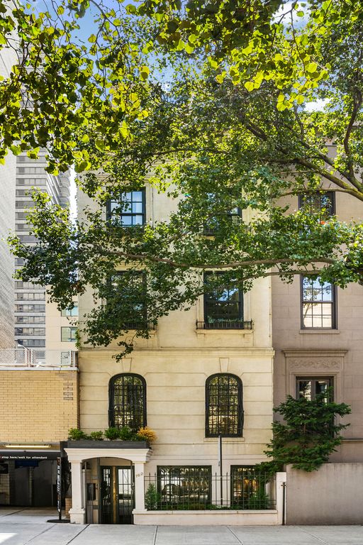 5 Bed 6 Bath Townhouse 5,500 Sq Ft Buyer Match in Upper East Side