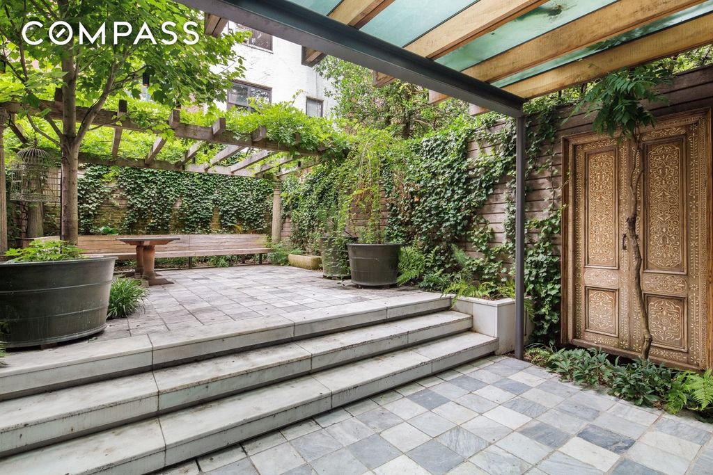 6 Bedroom 10 Bath Townhouse 4,875 Sq Ft in New York