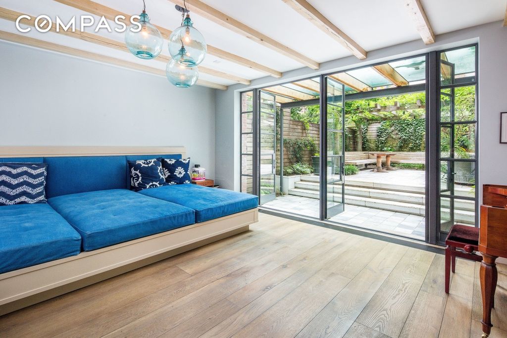 6 Bedroom 10 Bath Townhouse 4,875 Sq Ft in New York