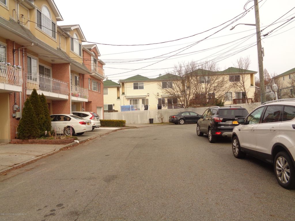3 Bedroom Property in ZIP 10309 | High ROI Investment Opportunity Near NYC