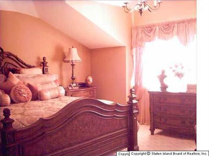 1 Bedroom Property in ZIP 10309 | High ROI Investment Opportunity Near NYC