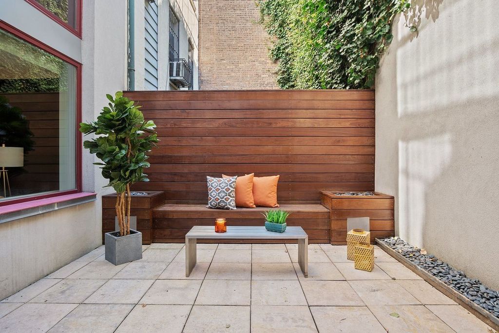 5 Bedroom 4 Bath Townhouse 4,068 Sq Ft in New York