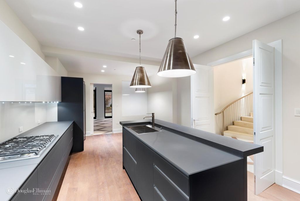 8 Bed 13 Bath Townhouse 10,614 Sq Ft Buyer Match in Zip 10021