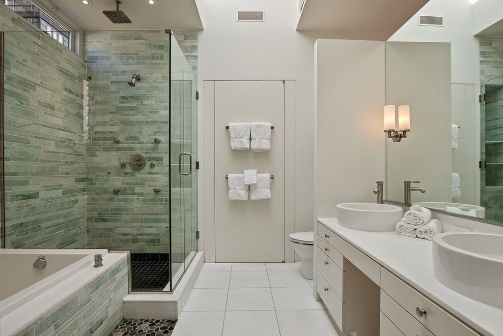5 Bedroom 4 Bath Townhouse 4,068 Sq Ft in New York