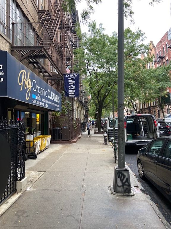 3 Bedroom 2 Bath Home 1,000 Sq Ft in New York