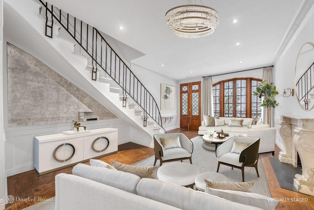 4 Bedroom 5 Bath Townhouse 4,400 Sq Ft in New York