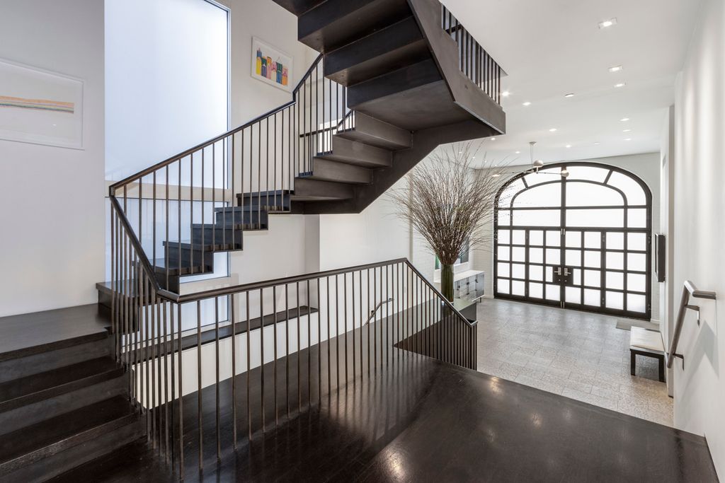 5 Bedroom 7 Bath Home 10,000 Sq Ft in New York