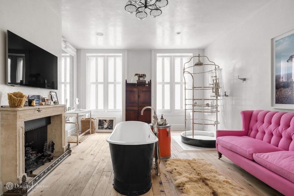 4 Bedroom 8 Bath Townhouse 4,930 Sq Ft in New York