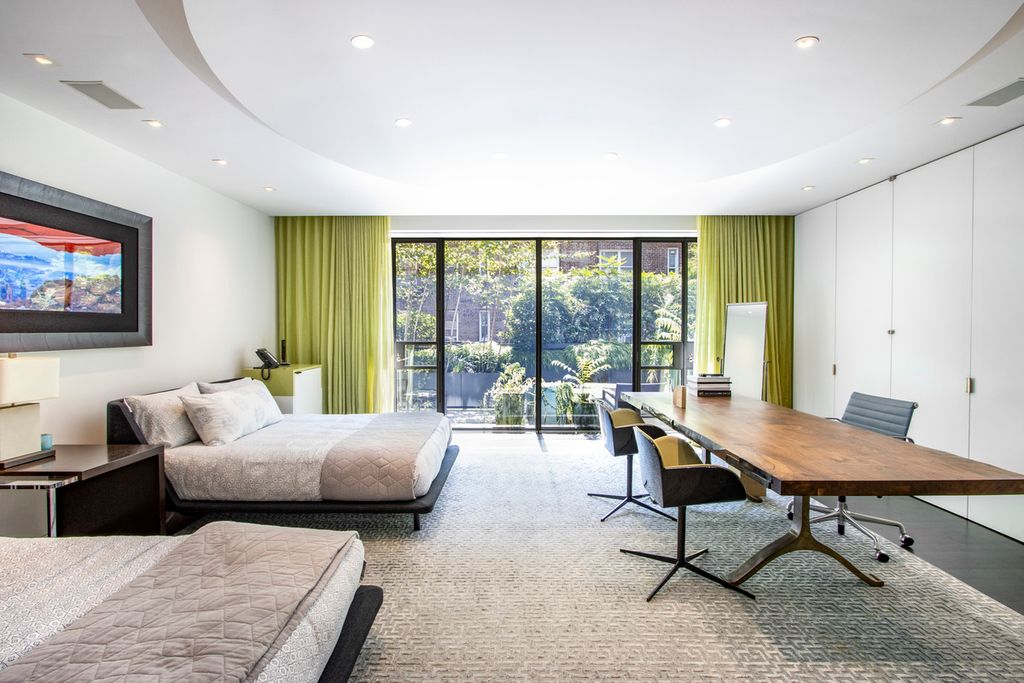 5 Bedroom 7 Bath Home 10,000 Sq Ft in New York