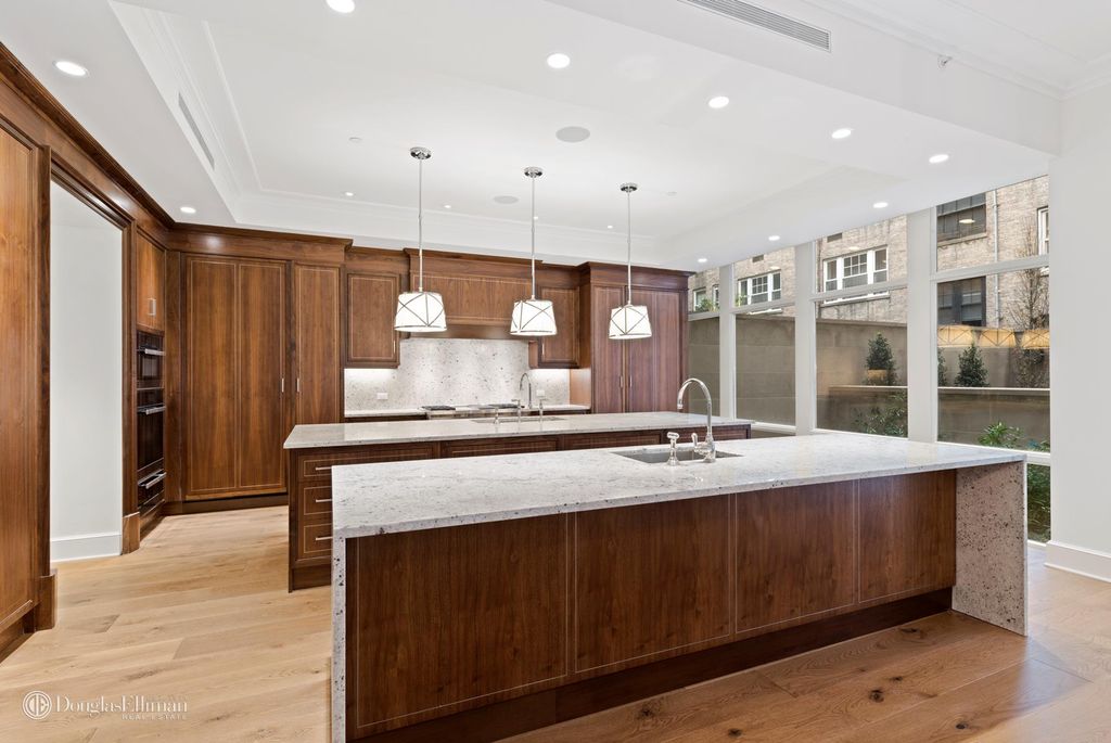 8 Bed 10 Bath Townhouse 15,000 Sq Ft Buyer Match in New York