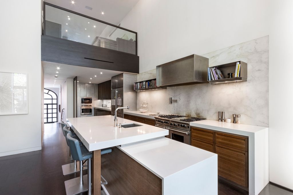 5 Bedroom 7 Bath Home 10,000 Sq Ft in New York