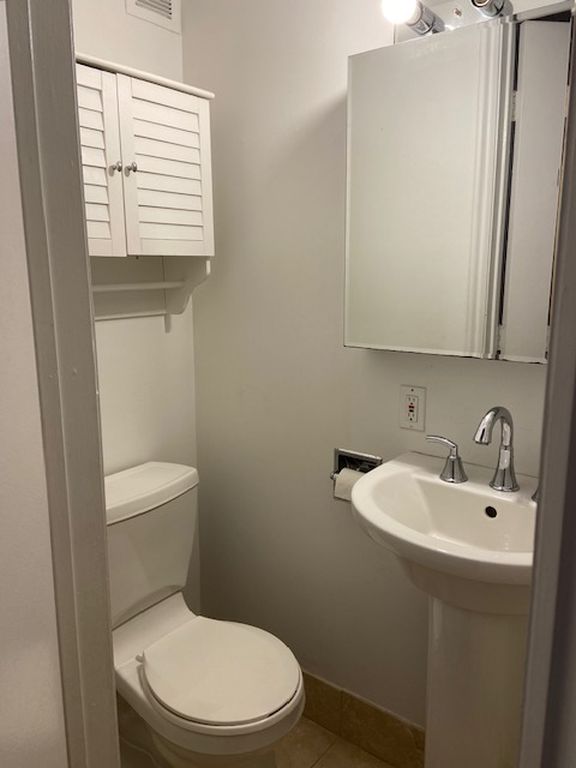 3 Bedroom 2 Bath Home 1,000 Sq Ft in New York