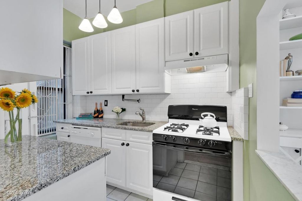1 Bedroom 1 Bath Condo 600 Sq Ft in New York