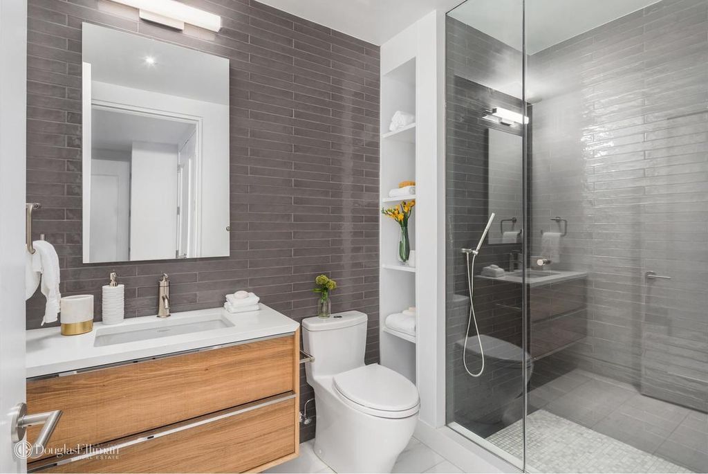 5 Bedroom 4 Bath Townhouse 4,334 Sq Ft in New York
