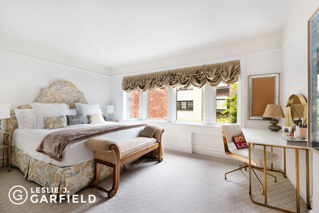6 Bedroom 6 Bath Townhouse 3,700 Sq Ft in New York
