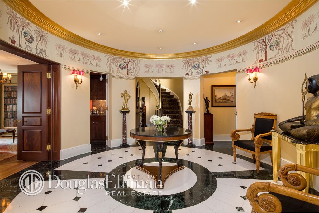 3 Bedroom 2.5 Bath Condo 160,890 Sq Ft in New York