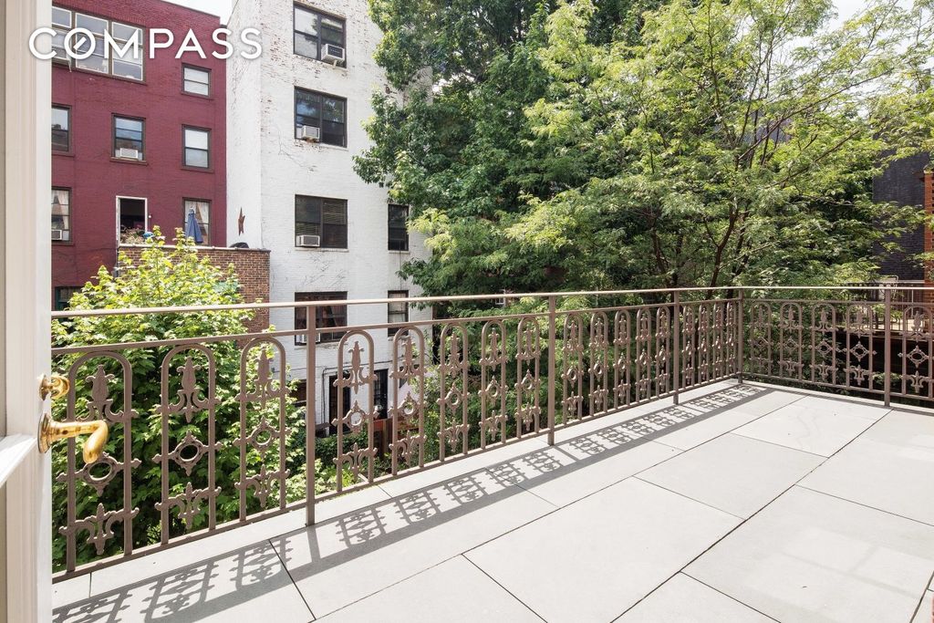 6 Bedroom 10 Bath Townhouse 4,875 Sq Ft in New York