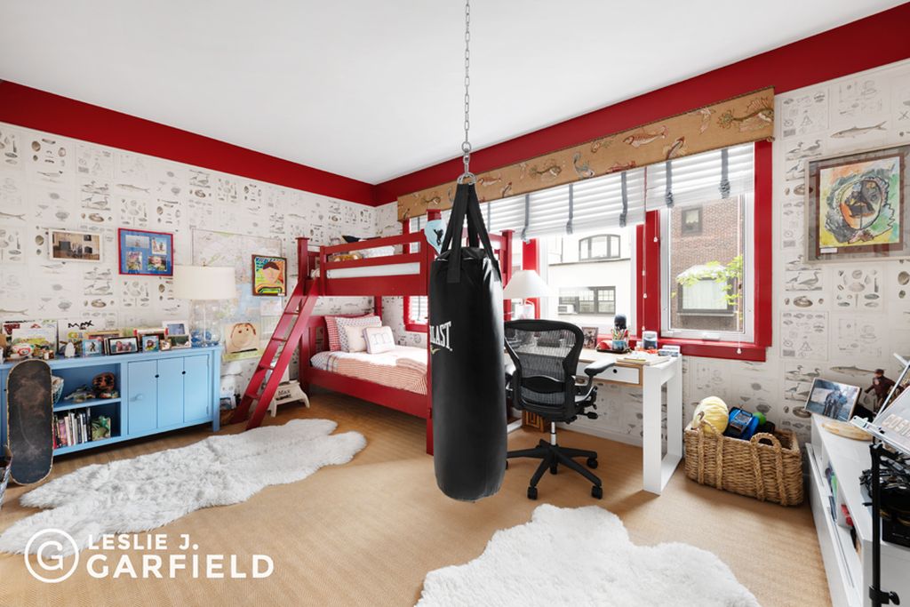 6 Bedroom 6 Bath Townhouse 3,700 Sq Ft in New York