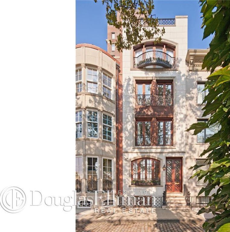 4 Bedroom 5 Bath Townhouse 4,400 Sq Ft in New York