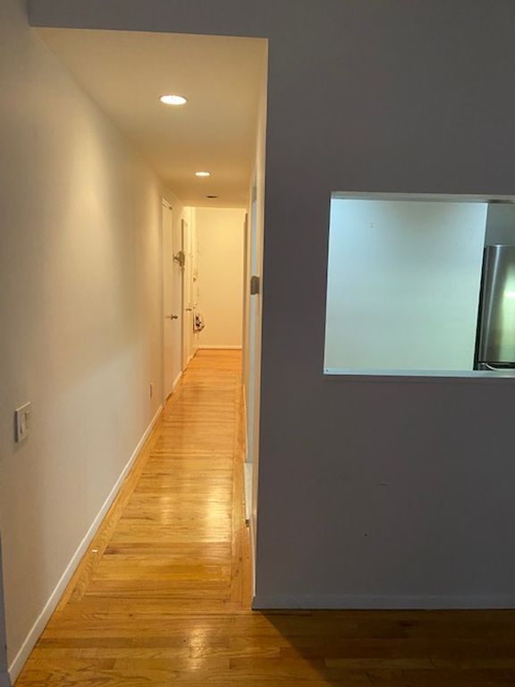3 Bedroom 2 Bath Home 1,000 Sq Ft in New York