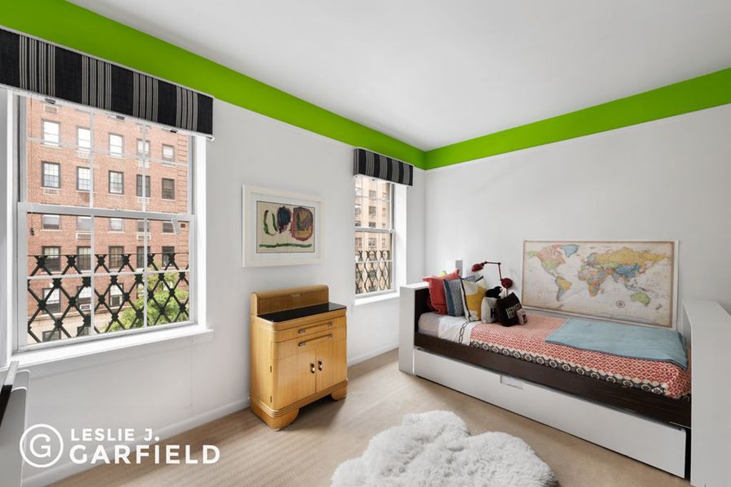 6 Bedroom 6 Bath Townhouse 3,700 Sq Ft in New York