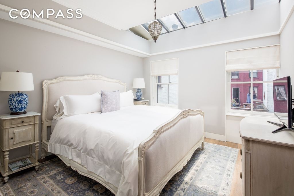 6 Bedroom 10 Bath Townhouse 4,875 Sq Ft in New York